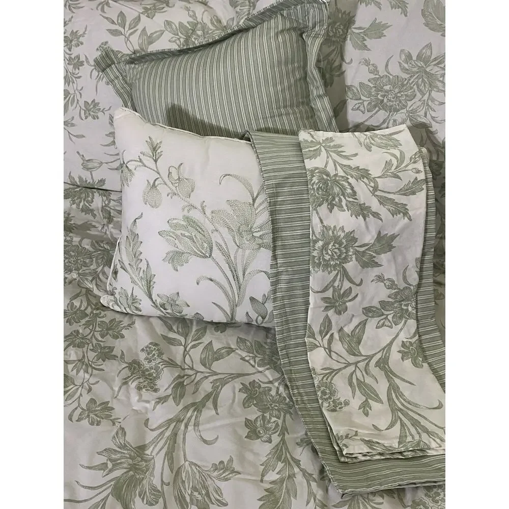 Laura Ashley Home Lindy 5-Piece Green Floral Cotton Twin 2-Sided Comforter Set